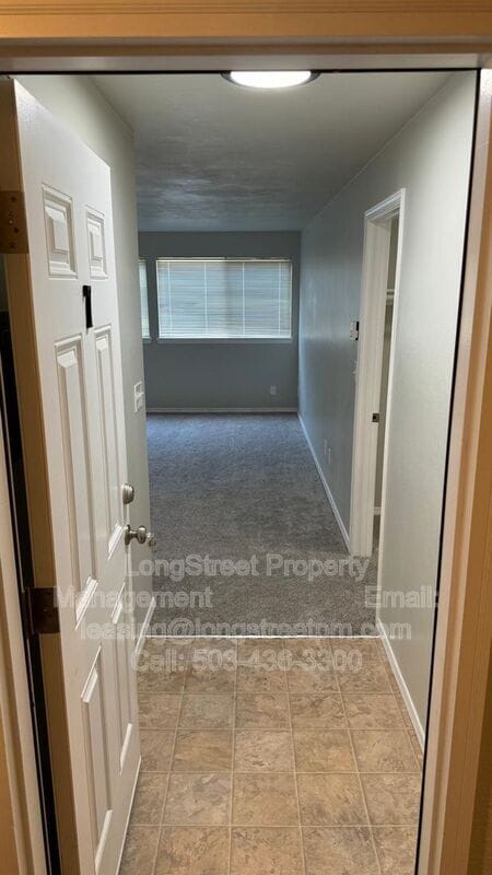 Photo - 915 SW Adams Ave