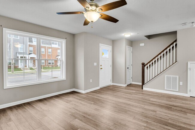 Photo - Beautiful 3 bedroom, 2.5 bath townhouse available!