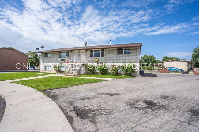 Photo - 1052 Virginia Cir