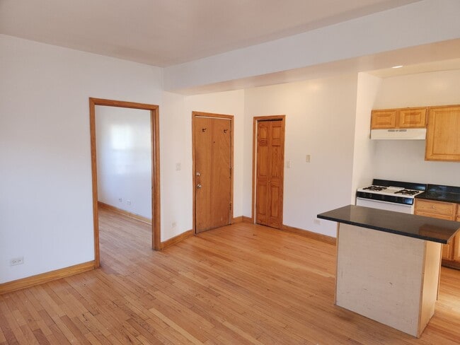 Photo - 1430 S Kenneth Ave