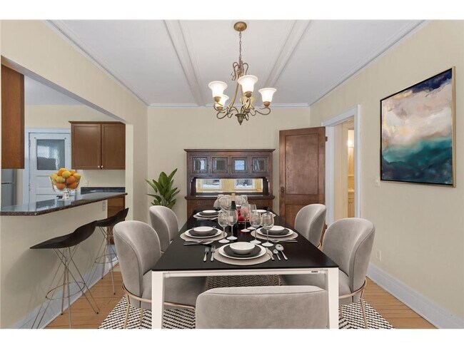 Photo - 1941 Fremont Ave S Unit 4