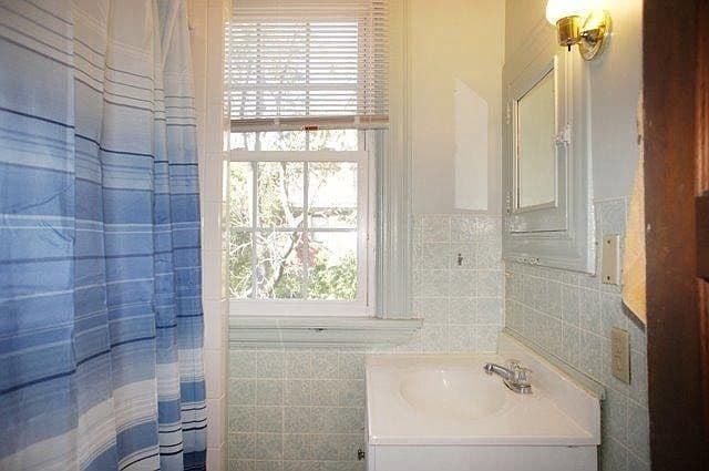 Photo - 216 Bosley St
