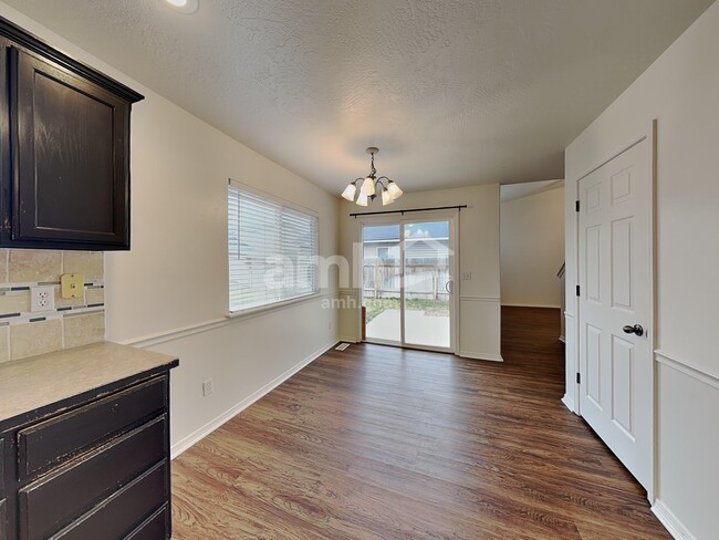 Photo - 2513 E Cinnamon Ln