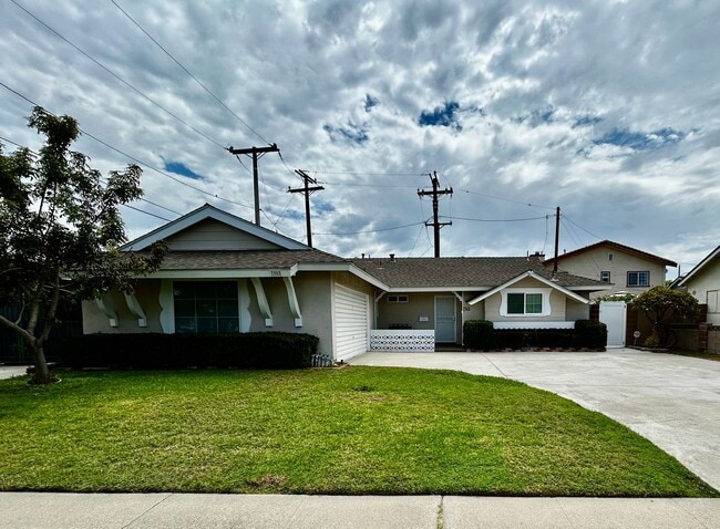 Building Photo - Beautifully Remodeled 3-Bedroom Home for Lease in a Highly Desirable Neighborhood