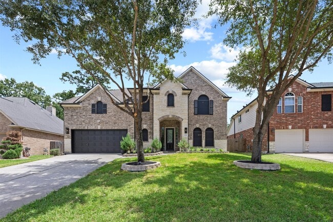 Building Photo - 13938 Sawmill Run Ln