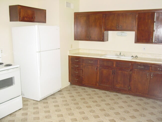 Photo - 232 W Brown Dr