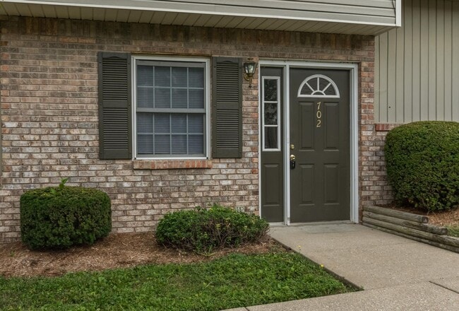 Photo - 702 E Sherwood Hills Dr