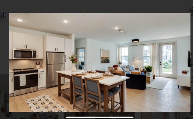 Building Photo - 6025 Bentley Cir Rental