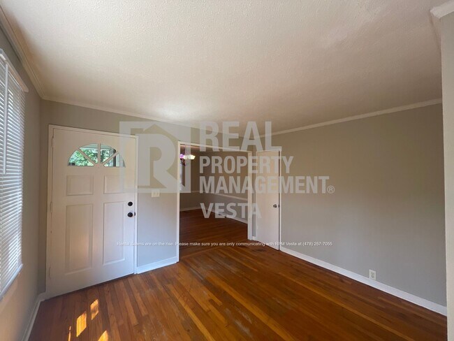 Photo - Spacious Hilltop House Near Ingleside Village