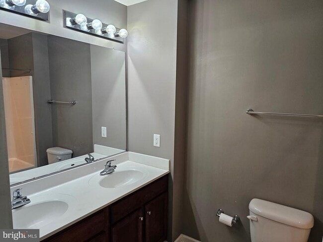 Photo - 136 Checko Court