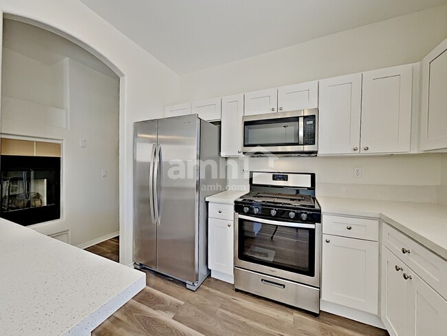 Photo - 265 S Summer Meadow St