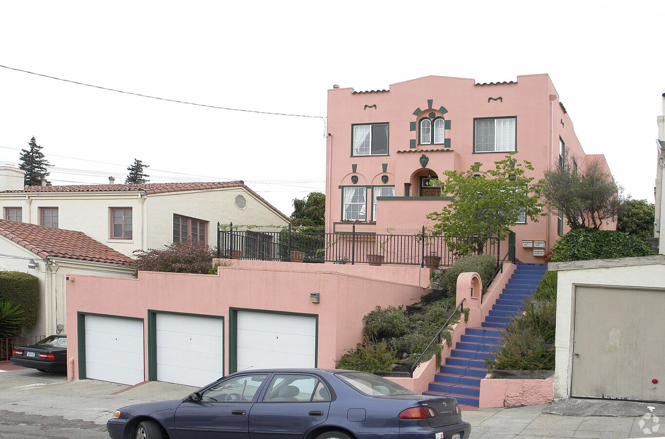 Photo - 524 E 21st St