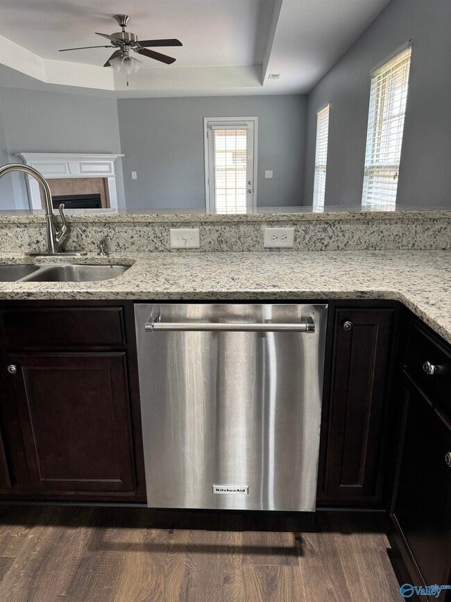 Photo - 600 NW Cove Water Ln