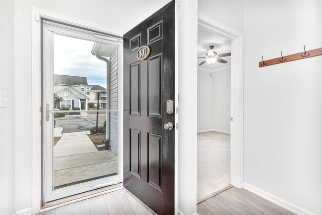 Photo - 301 Castle Dr