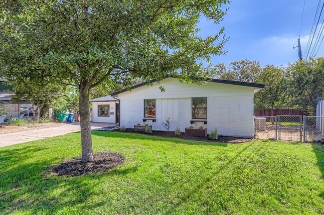 Photo - 2014 Hardy Cir