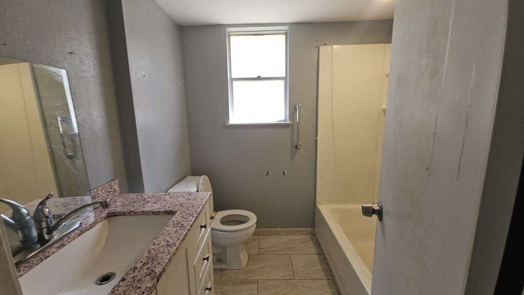 Photo - 7623 Kellwood Dr