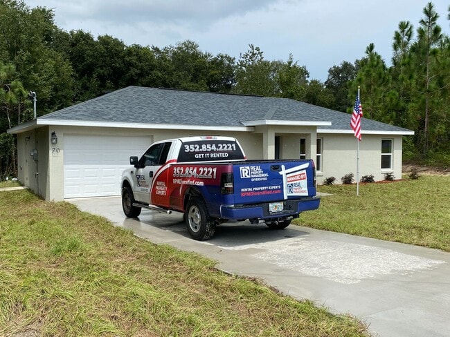 Photo - Desirable SE Ocala Neighborhood 3/2/1 **WON"T LAST**