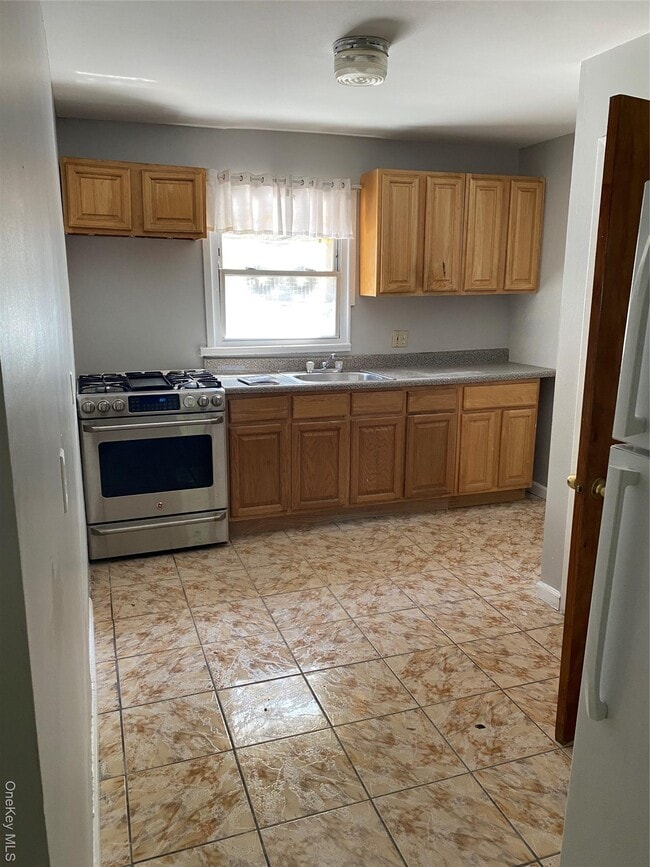 Photo - 32 Yonkers Ave Apartamento