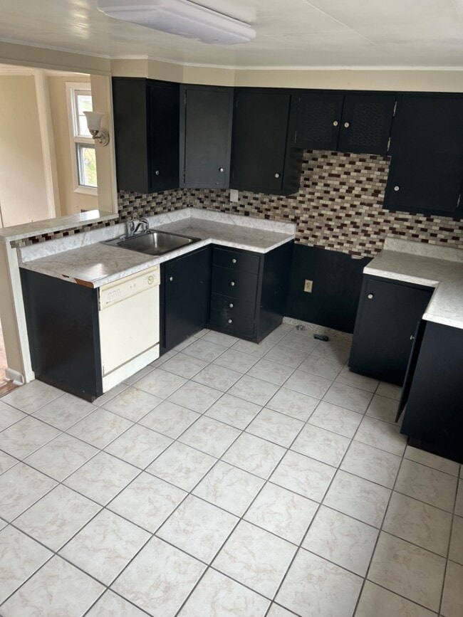 Building Photo - 617 Independence Dr