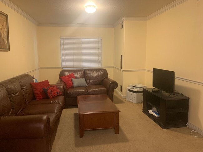 Photo - TWO PRIVATE ROOMS available at University Avenue Condos Unidad 1 (Back Right)