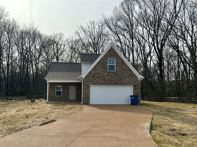4 bed, 2 bath home built in 2022 - 4 bed, 2 bath home built in 2022