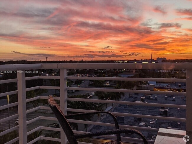 Building Photo - 2775 NE 187th St Unit PH10 Rental