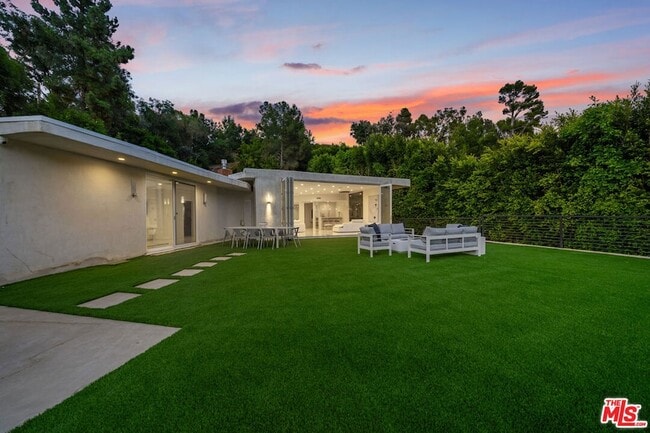 1040 Montego Dr