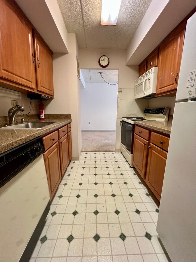 Photo - Gorgeous 2-Bedroom Condo at Crum Creek Valley Condominiums! Available NOW! Unit #I2-O