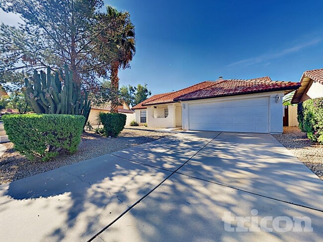 Building Photo - 7127 W McRae Way