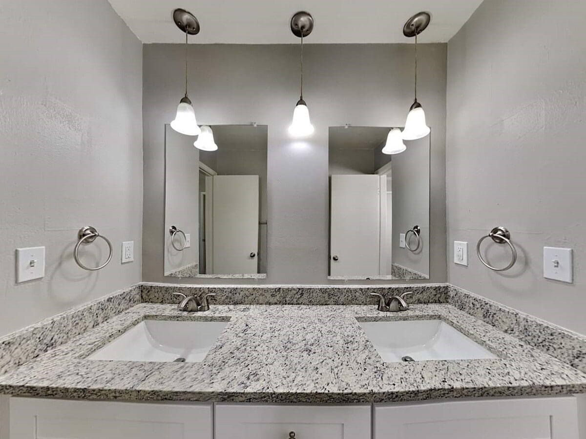 Photo - 5323 Bulen Ave