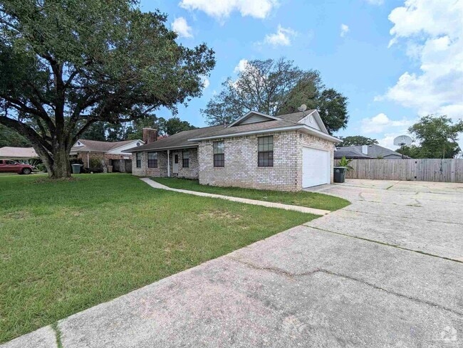 Building Photo - 7415 Lillie Ln Rental