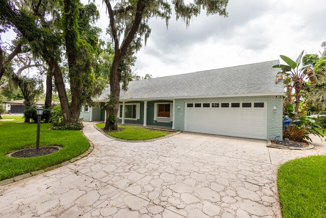 615 Valle Vista Dr