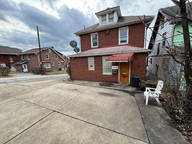 Photo - 1415 Freemont St Unidad Front