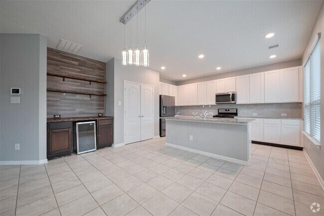 Building Photo - 5011 Pine Ridge Knoll Ct Rental