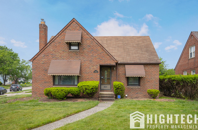 3 bedroom/1 bath! PARMA!! - 3 bedroom/1 bath! PARMA!! House