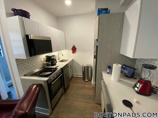 11 Queensberry St Unidad 16