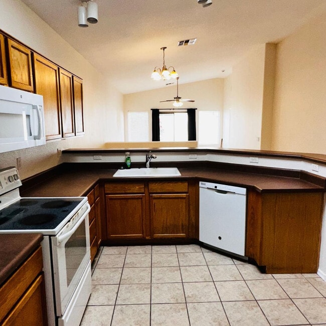 Photo - 949 S Racine Ln