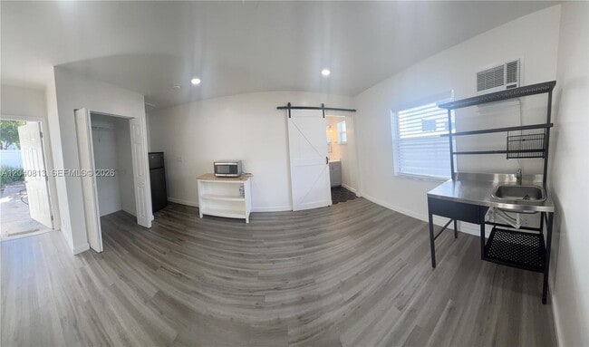 Photo - 1015 SW 4th Ave Unidad B