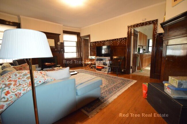 Photo - 1247 Beacon St Unit 3