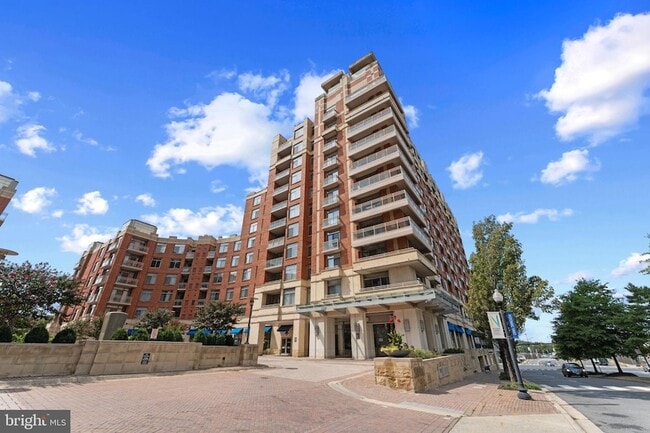 Building Photo - 3600 S Glebe Rd Unit 531W