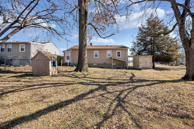 Photo - 1906 Overton St