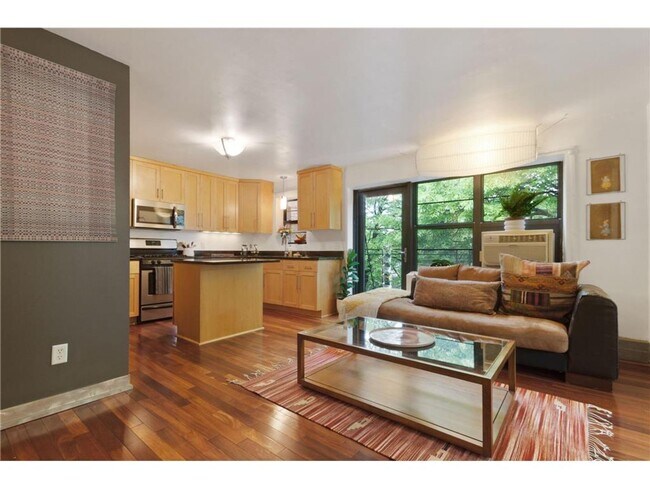 Photo - Bauhaus Flats Unit 1