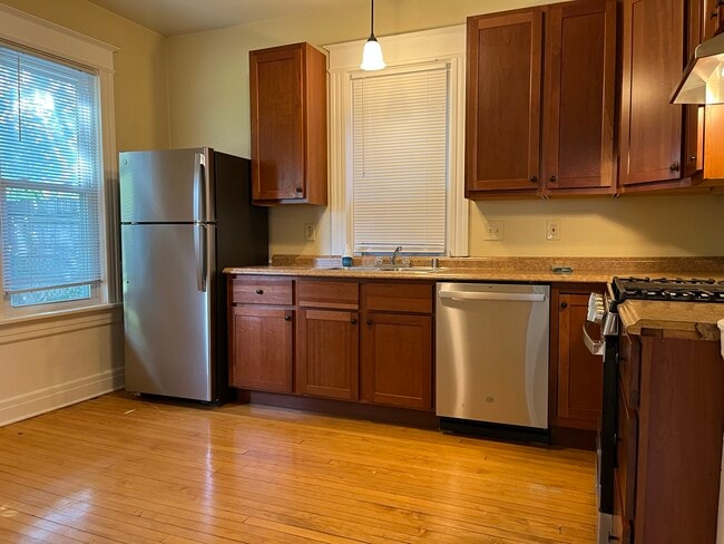 Photo - 2139 S Aldrich St Unidad Front house