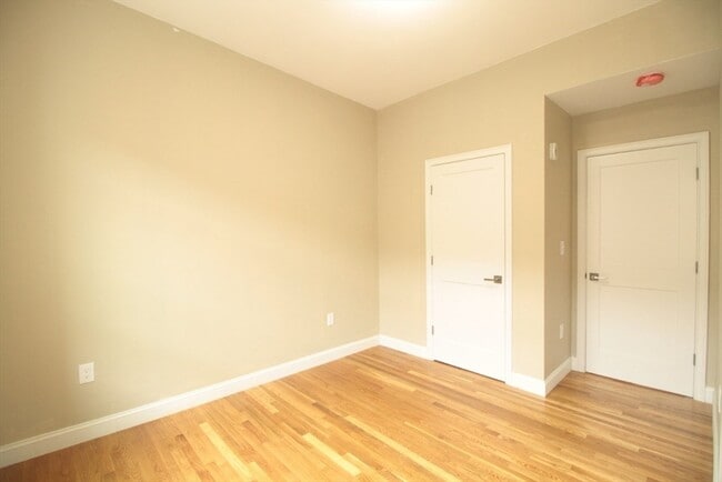 Photo - 66 Frankfort St Unit 1R