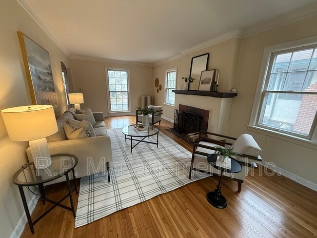 Photo - 1090 16th Ave SE