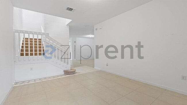Photo - Unit