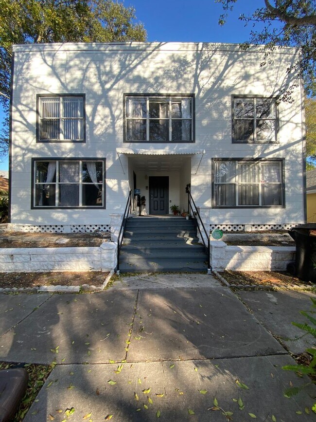 Photo - 715 8th St N Unit 1