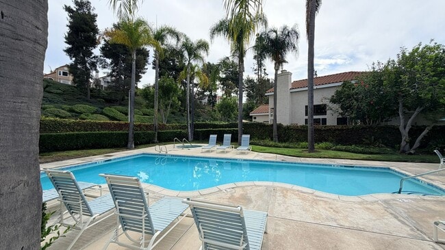 1086 Almeria Ct