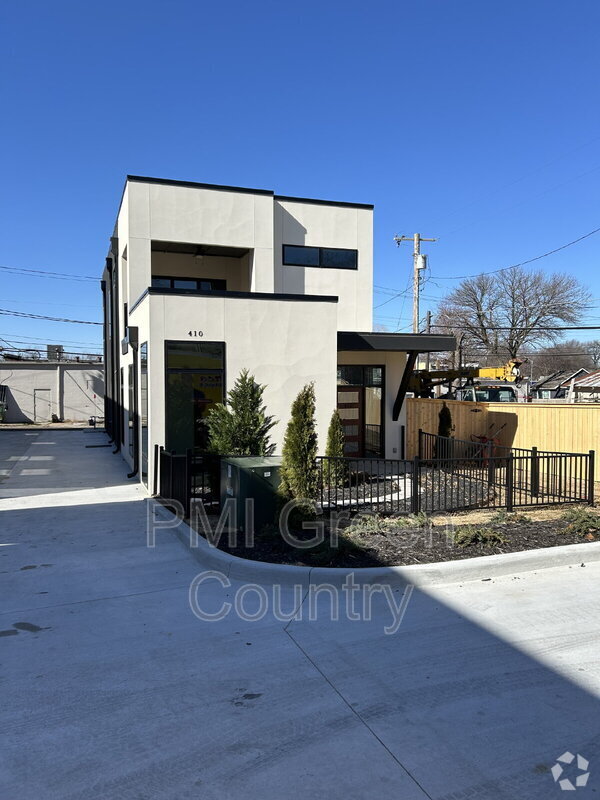Building Photo - 410 N 1st St Rental