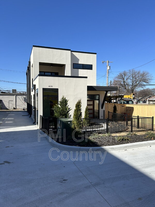 Photo - 410 N 1st St House